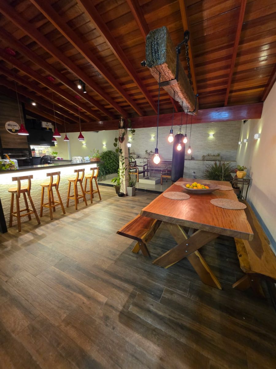 Sobrado em Condomnio - Venda - Vossoroca - Votorantim - SP